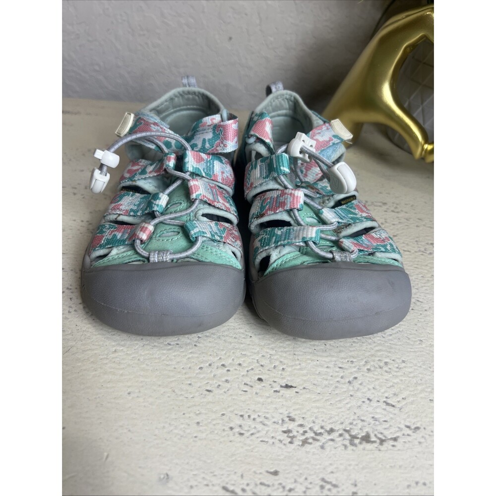 KEEN Newport H2 1026276 Camo/Pink Icing Sandal Shoes Girls Kid's Size 1 - Picture 3 of 13